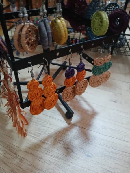 Boucles d'oreilles en rafia