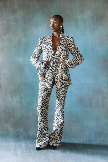 Le costume de zèbre noir